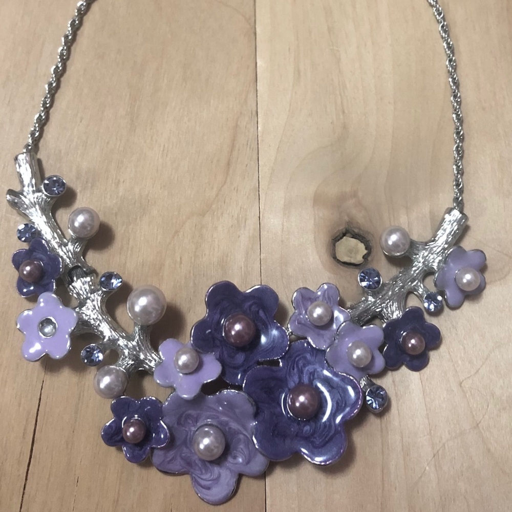 Purple flower necklace